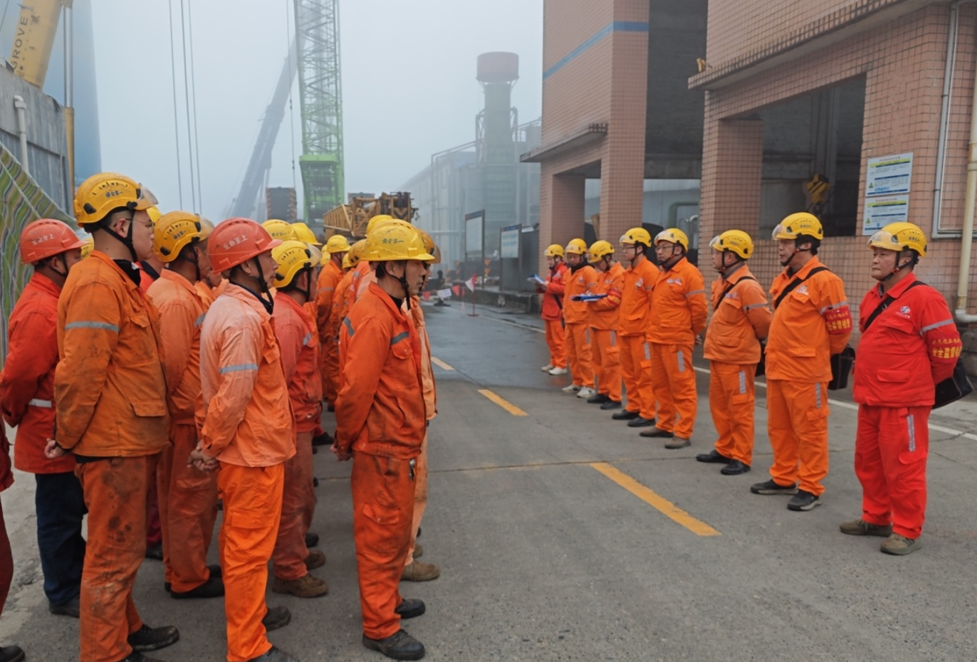 星光奮進(jìn)路 方圓紅旗耀 ——弘旭公司十二月攻堅(jiān)紀(jì)實(shí)(圖2) 星光奮進(jìn)路 方圓紅旗耀 ——弘旭公司十二月攻堅(jiān)紀(jì)實(shí)(圖2)